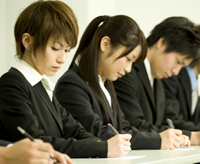 新卒採用シーズン到来、3月・4月に注意すべきこと