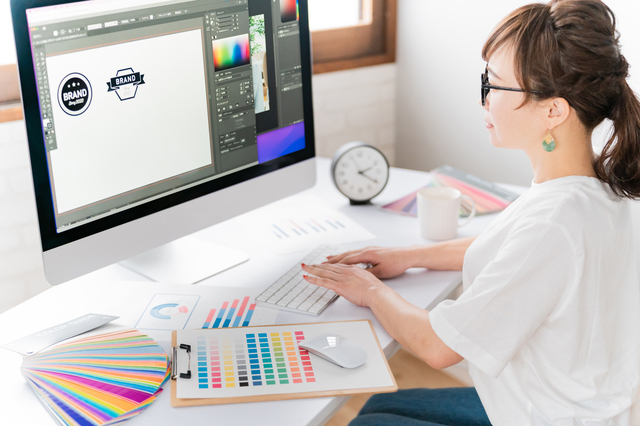 グラフィックデザイナーの仕事内容・やりがい・必要スキル・将来性を解説 ｜ リクルートエージェント